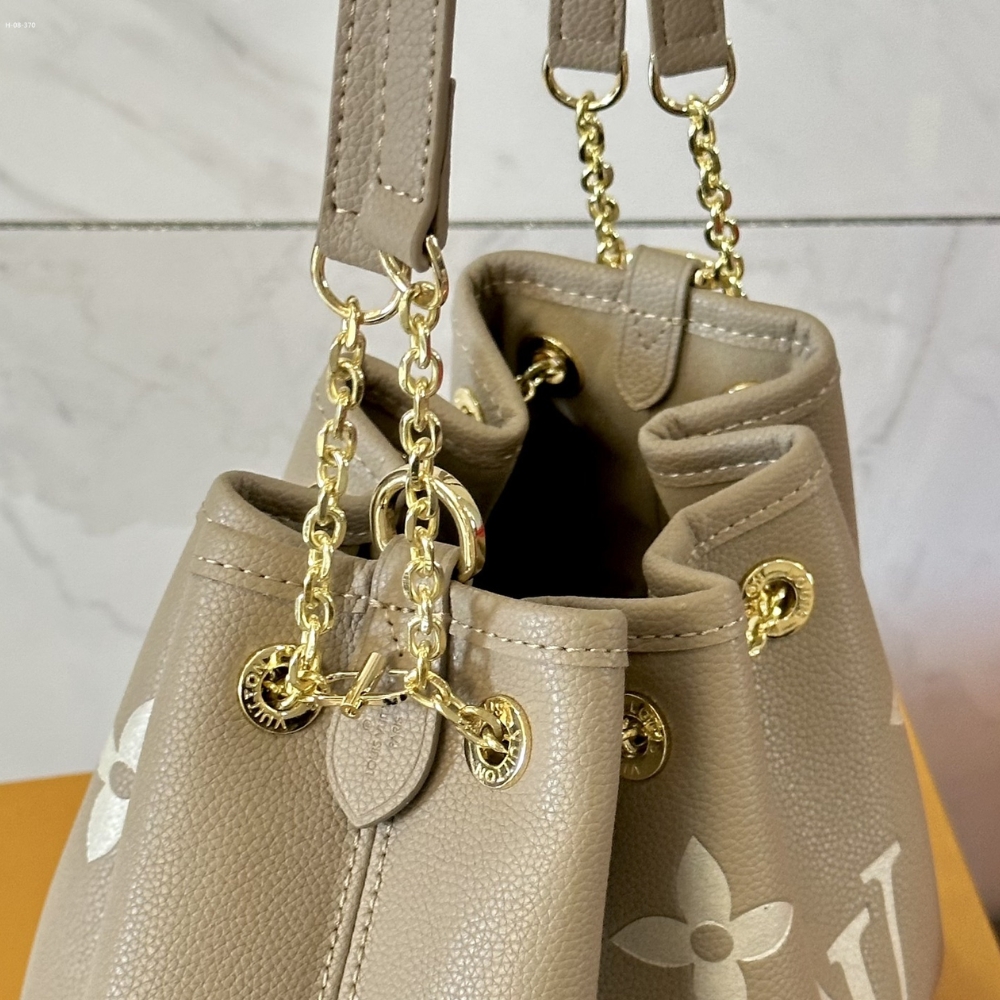 Louis Vuitton Summer Bundle Bag Tourterelle Grey 28Cm M25453