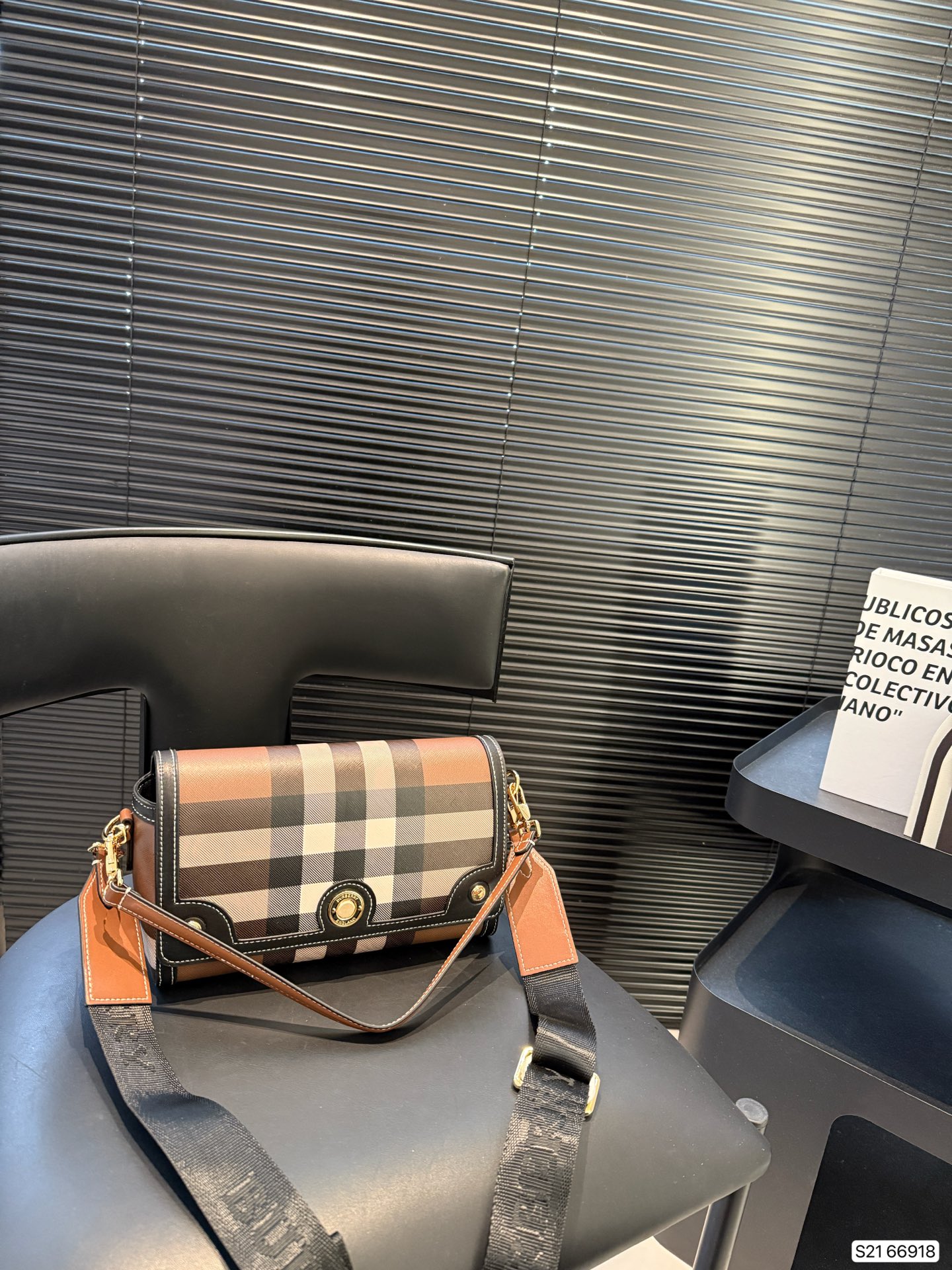 Burberry new shoulder messenger bag - cnluxepick