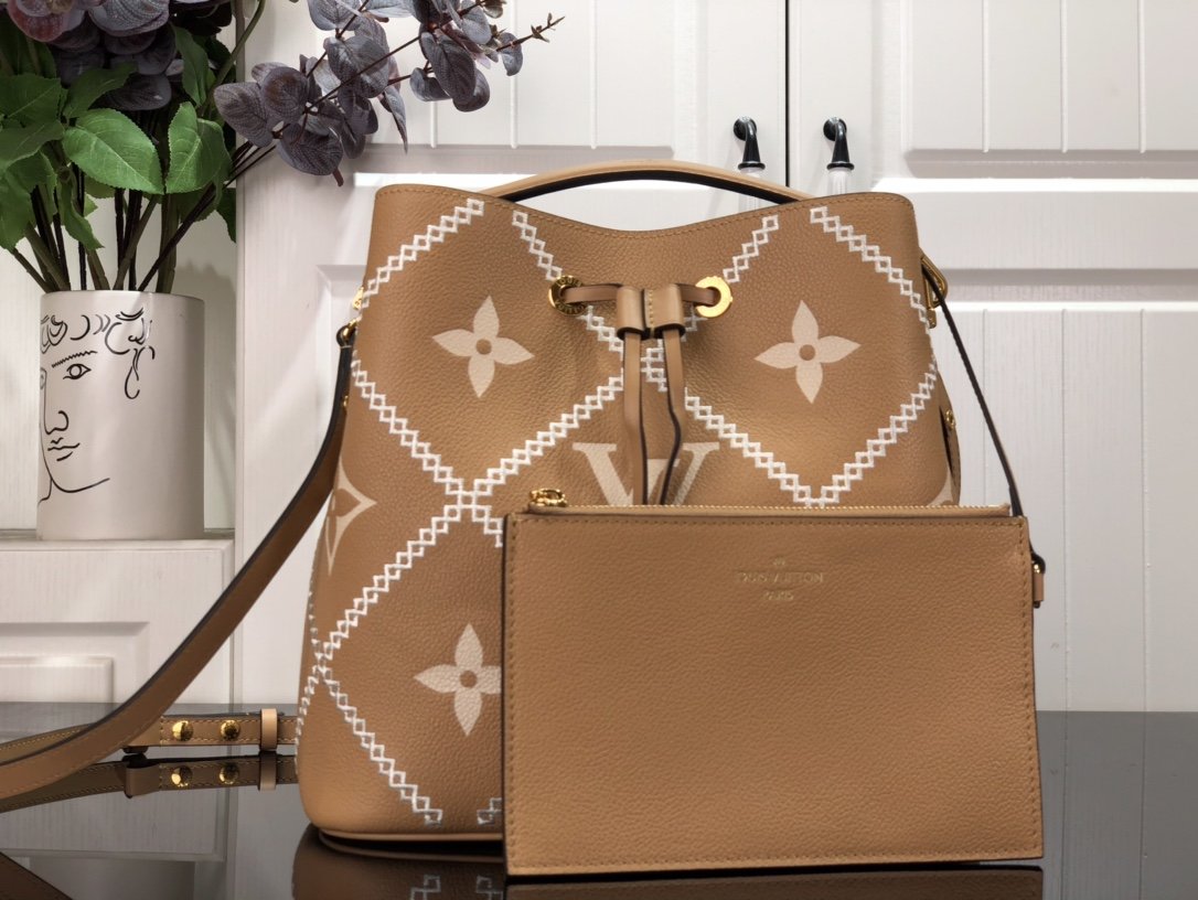 Louis Vuitton N Ono  Mm 26Cm Arizona Brown