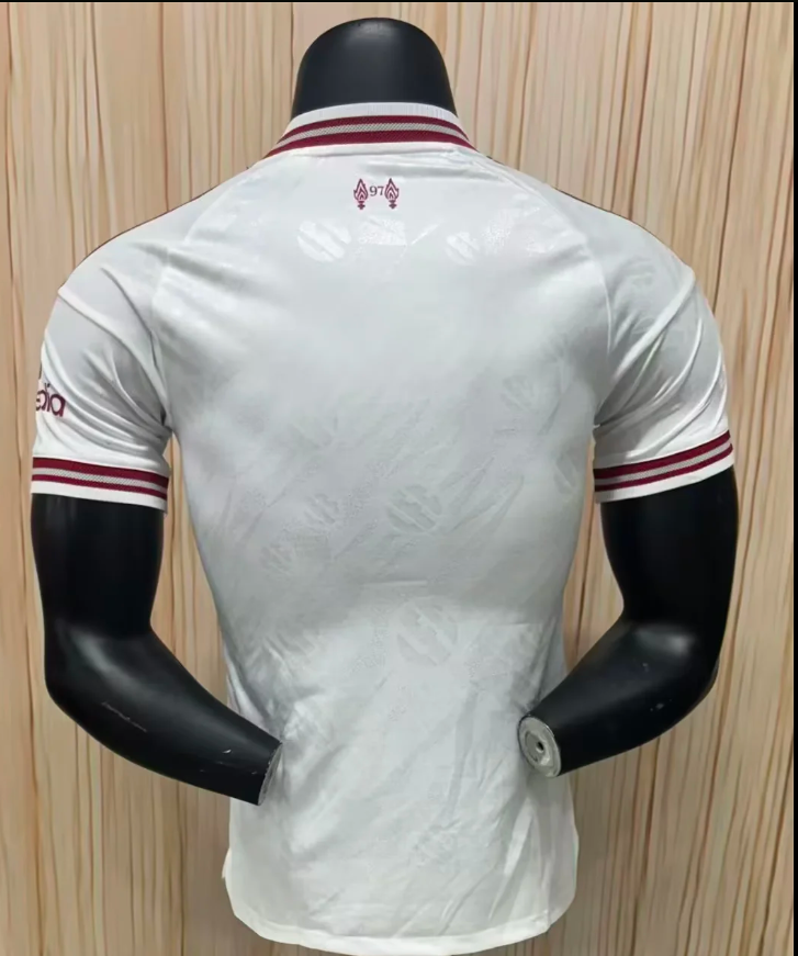 Liverpool 26/27 away player version jersey