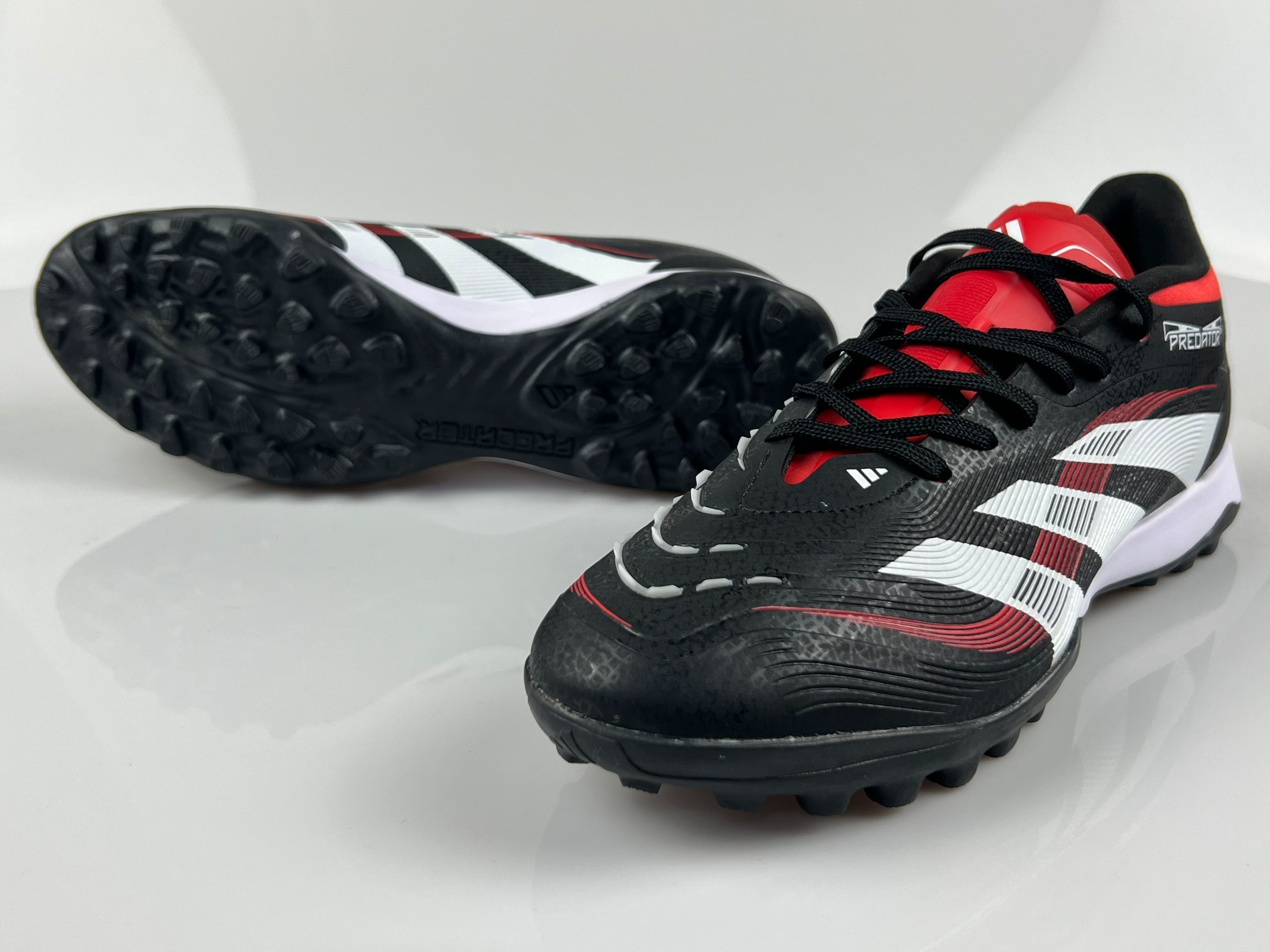 Adidas Predator Elite TF Boots Size: 39-45
