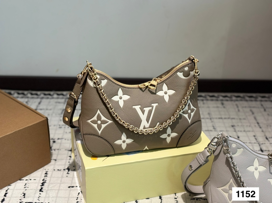 LV vintage croissant - cnluxepick