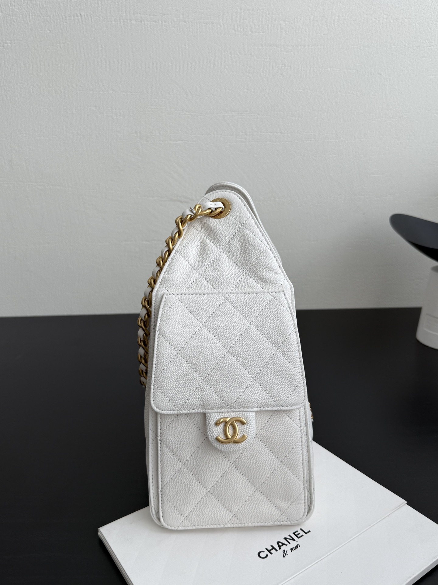 Chanel Spring-Summer 2025 Handbag Grained Calfskin & Gold-Tone Metal White 30Cm/ 11.8In
