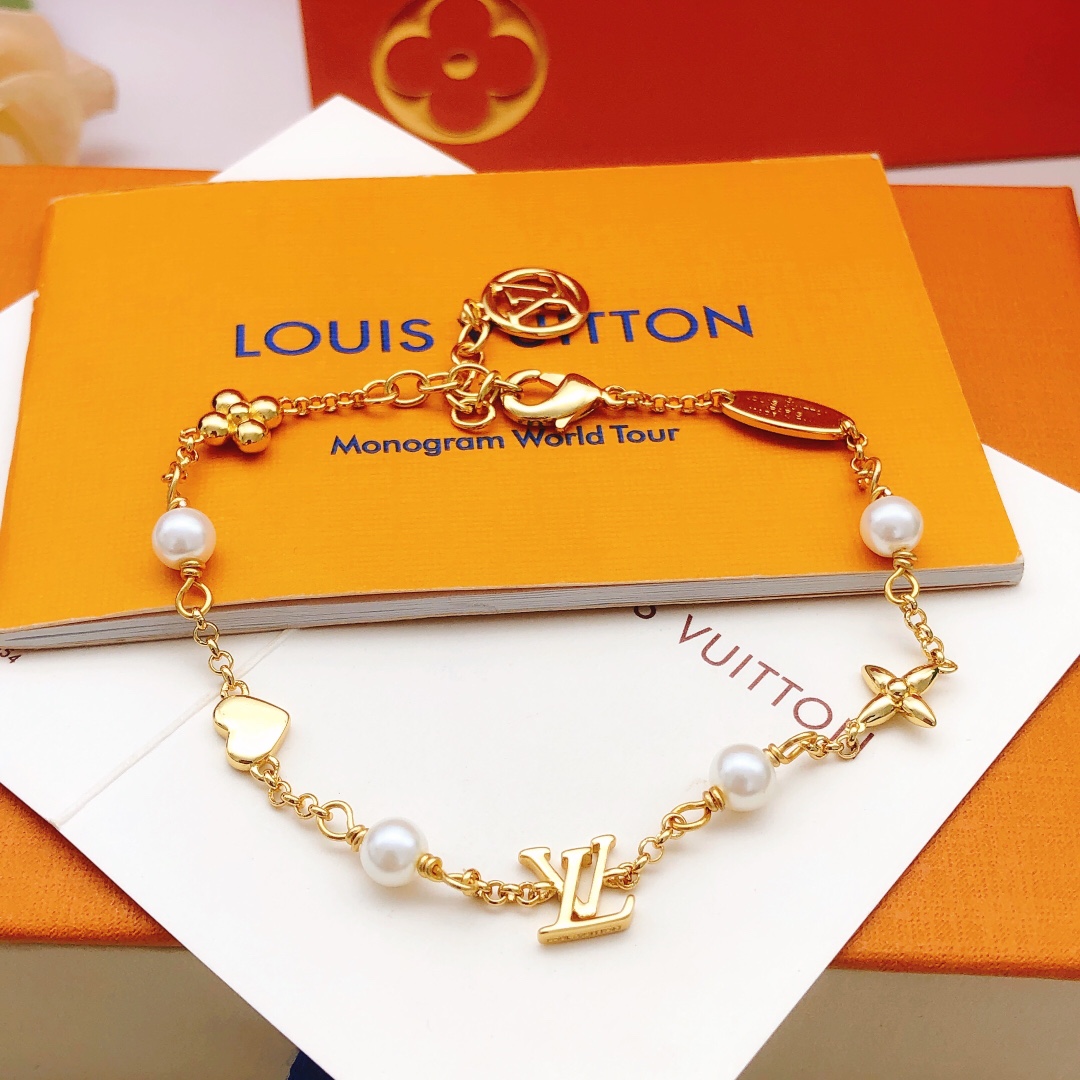 LV new heart bracelet - cnluxepick