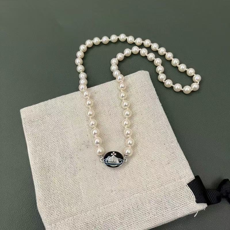 Vivienne Westwood Saturn pearl necklace - cnluxepick