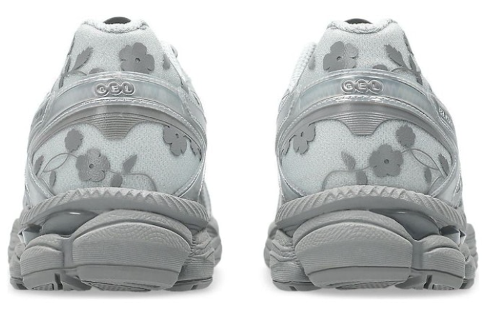 Cecilie Bahnsen x ASICS Gel-Cumulus 16 Glacier Grey Silver 1203A762-020