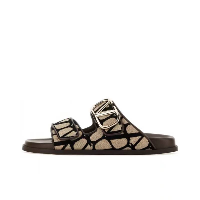 Valentino Leather Flat Fashion Flip-Flops Slide Sandal