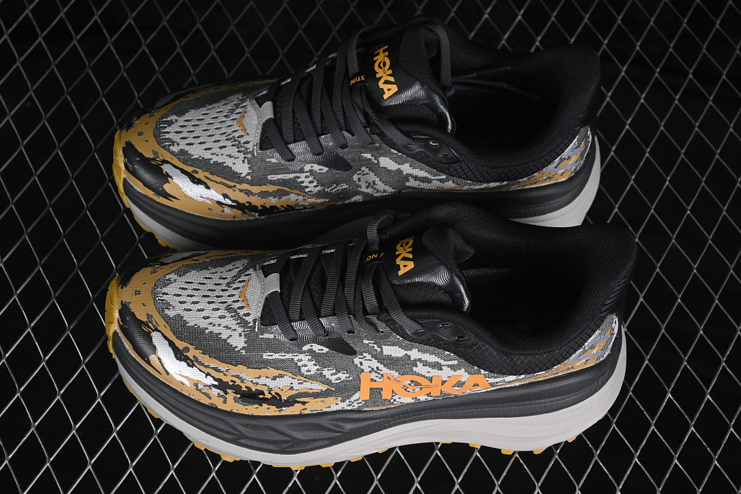 HOKA One One Stinson 7