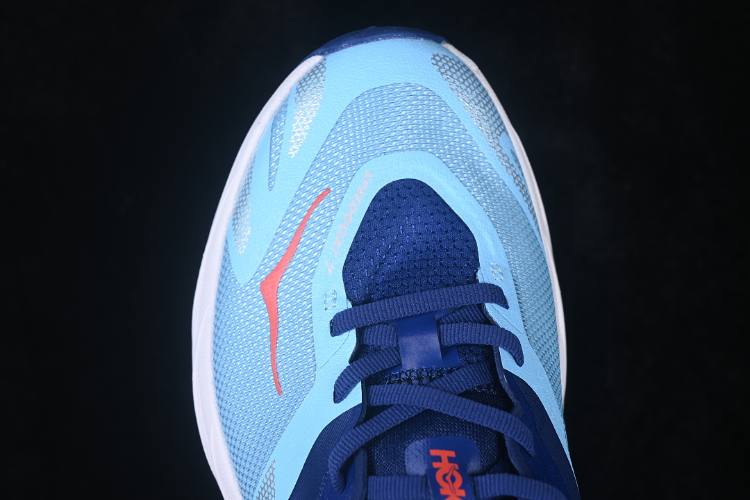 HOKA One One Speedgoat 7