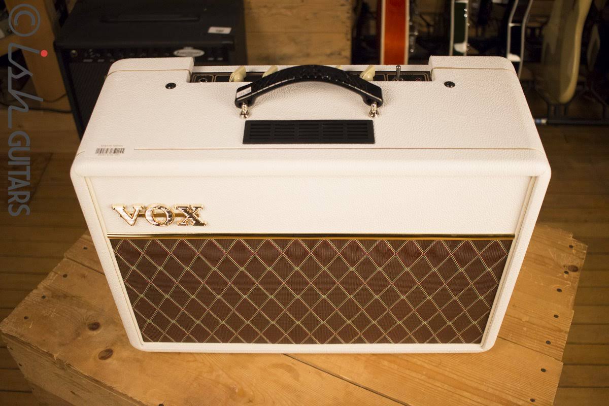 Vox AC10C1 Limited Edition Guitar Combo Amplifier, White Bronco