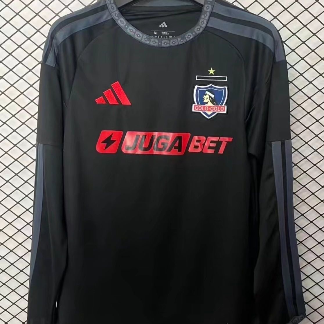 Colo Colo 26-27 Long sleeved away fan jersey