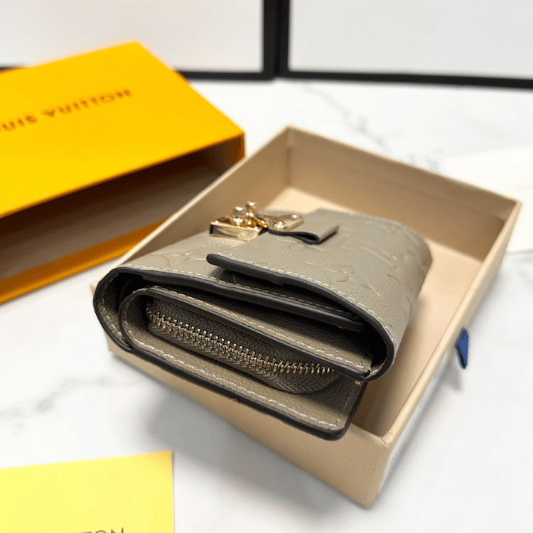 Louis Vuitton Métis Compact Wallet Greige Monogram 5.9 Inches