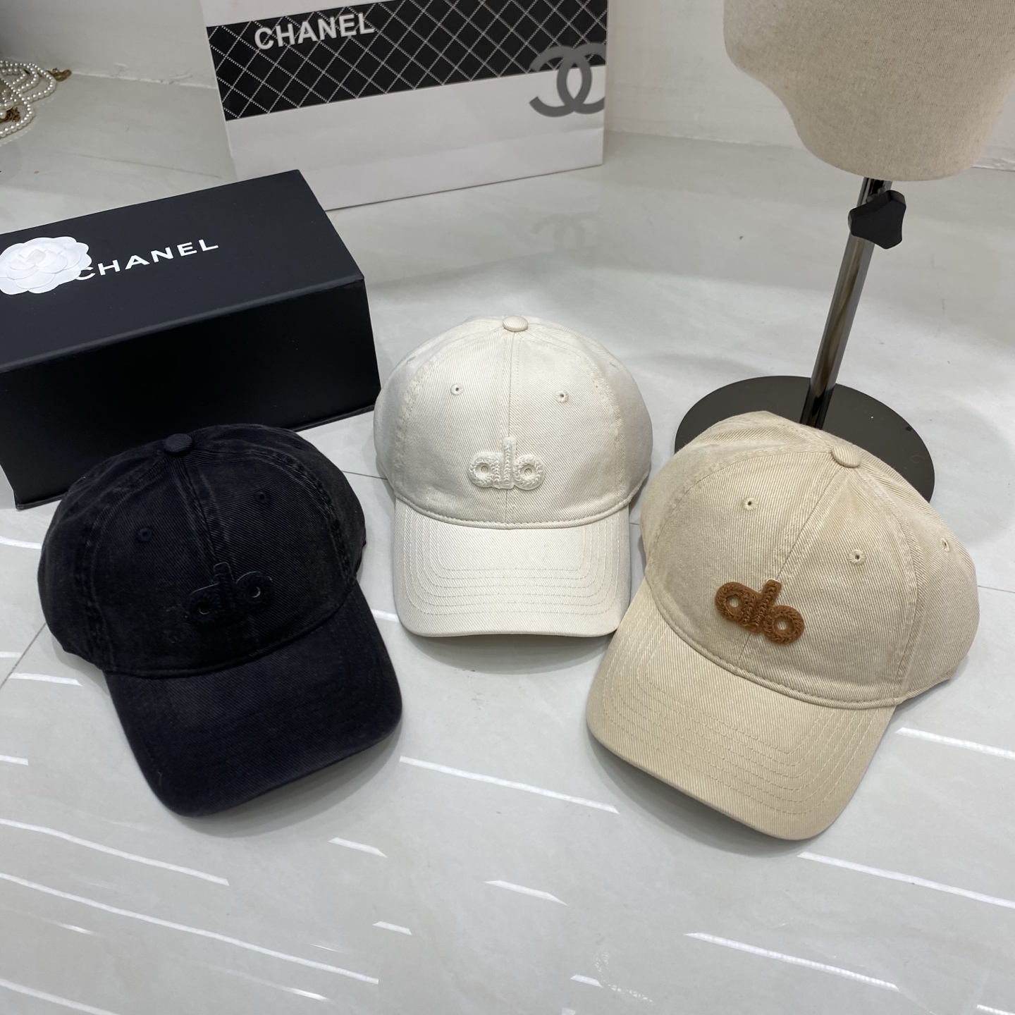 Alo embroidered baseball cap - cnluxepick