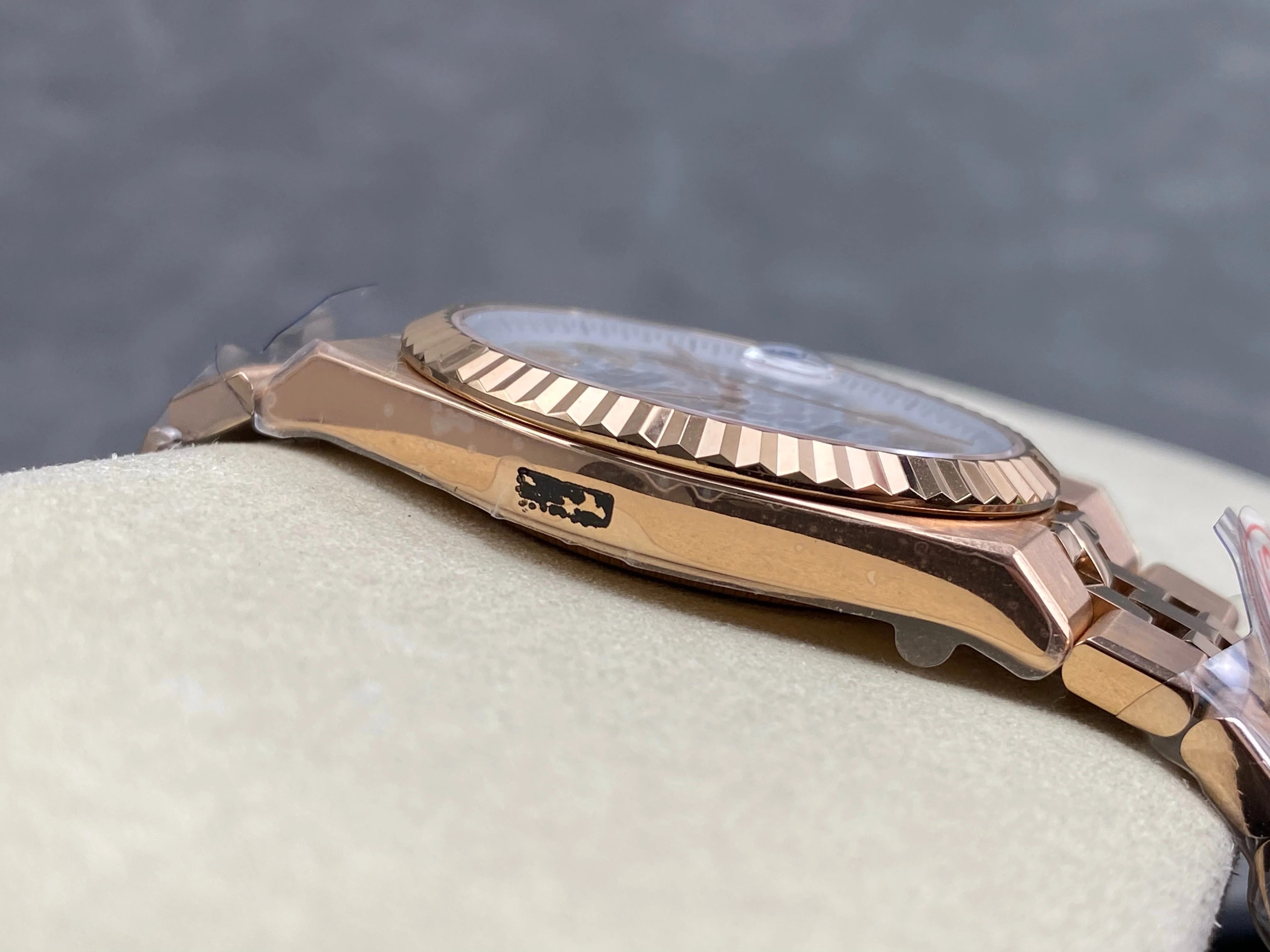 Rolex Land-Dweller Pink Gold White Dial