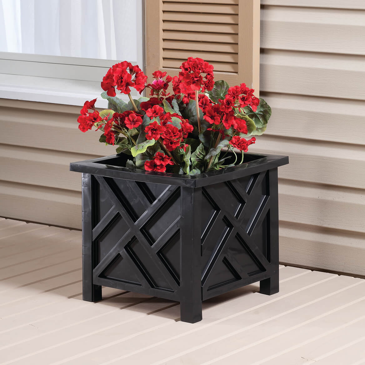 Set of 2 Chippendale Planter Boxes, Black, Outdoor Décor – Plant Holder for Garden, Patio and Lawn, Weather-Resistant Polypropylene – 14 3⁄4” sq. x 13 1⁄4 H Overall