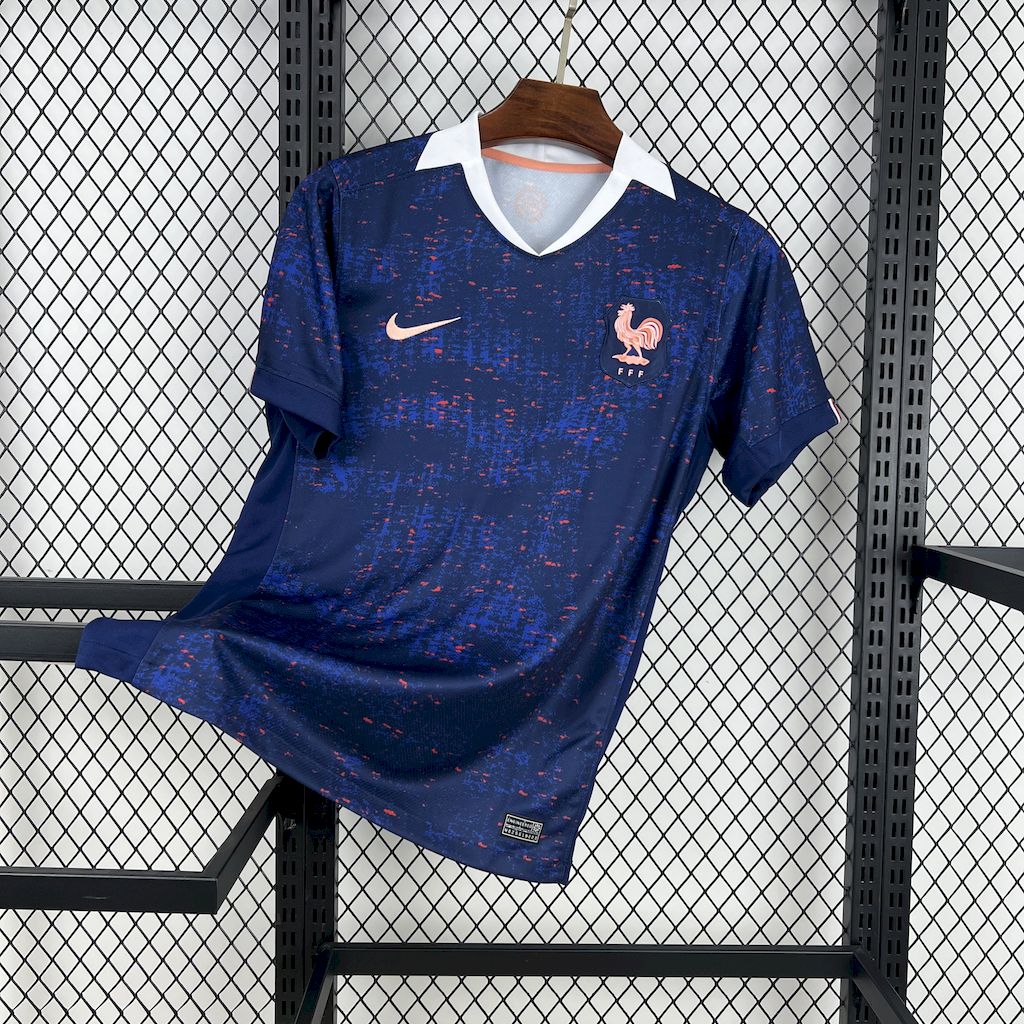 Équipe de France Féminine maillot foot domicile 2025 2026€14.99