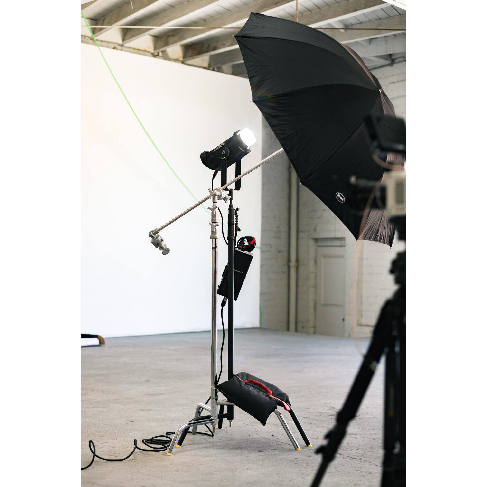 Lowel 40x22 C-Stand Sliding Leg Kit Bundle with 2.5x22 Grip Head u0026 40x22 Grip Arm Black