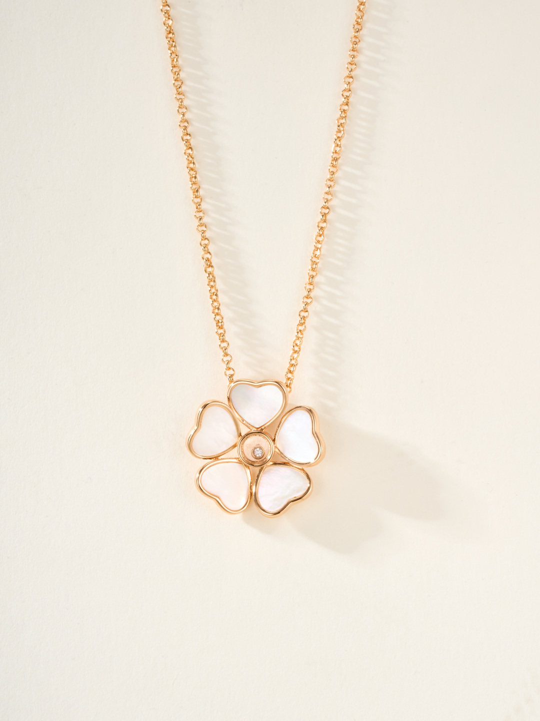 Chopard Happy Hearts Flowers Necklace - cnluxepick