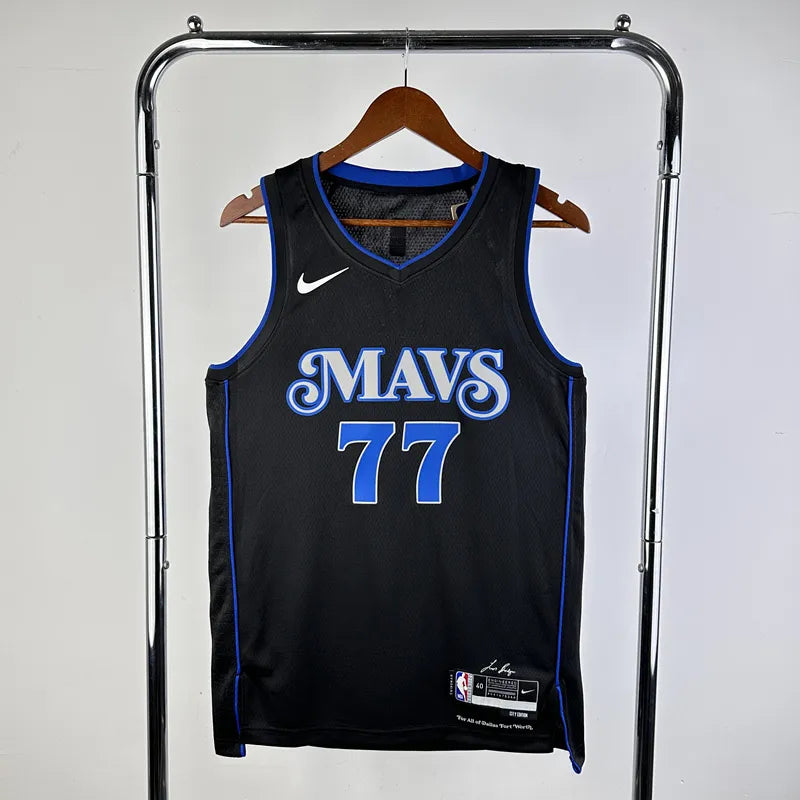 Maillot Dallas Mavericks DONCIC 77 NBA Basket 2023 2024€35.99