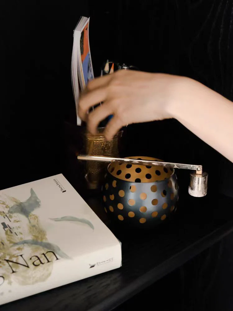 DC140 - Real! Brass! Handmade aromatherapy atmosphere candle cup grass room Yayoi artistic candlelight ornament
