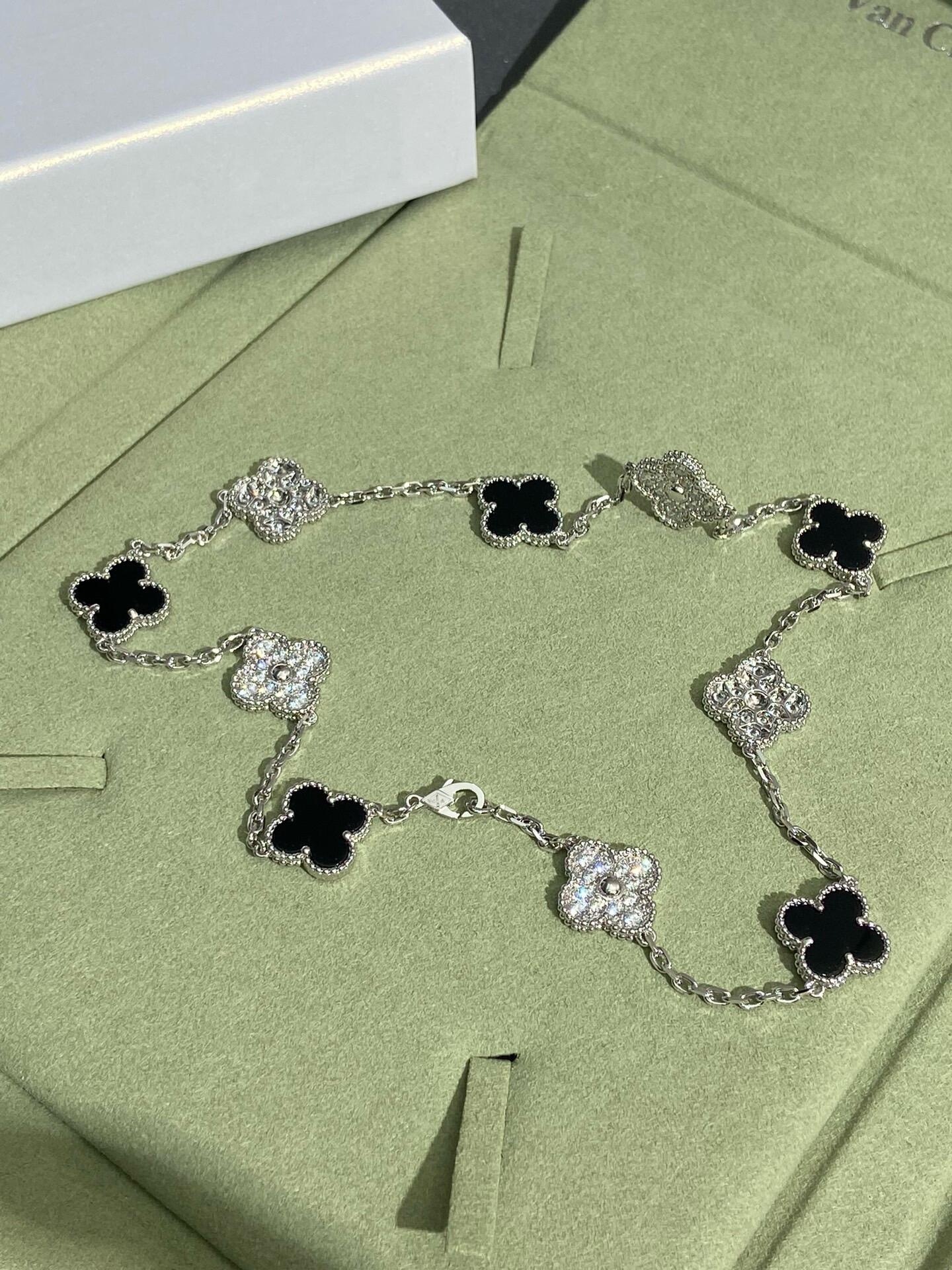 Vca white gold 10 flower diamond black agate necklace - cnluxepick