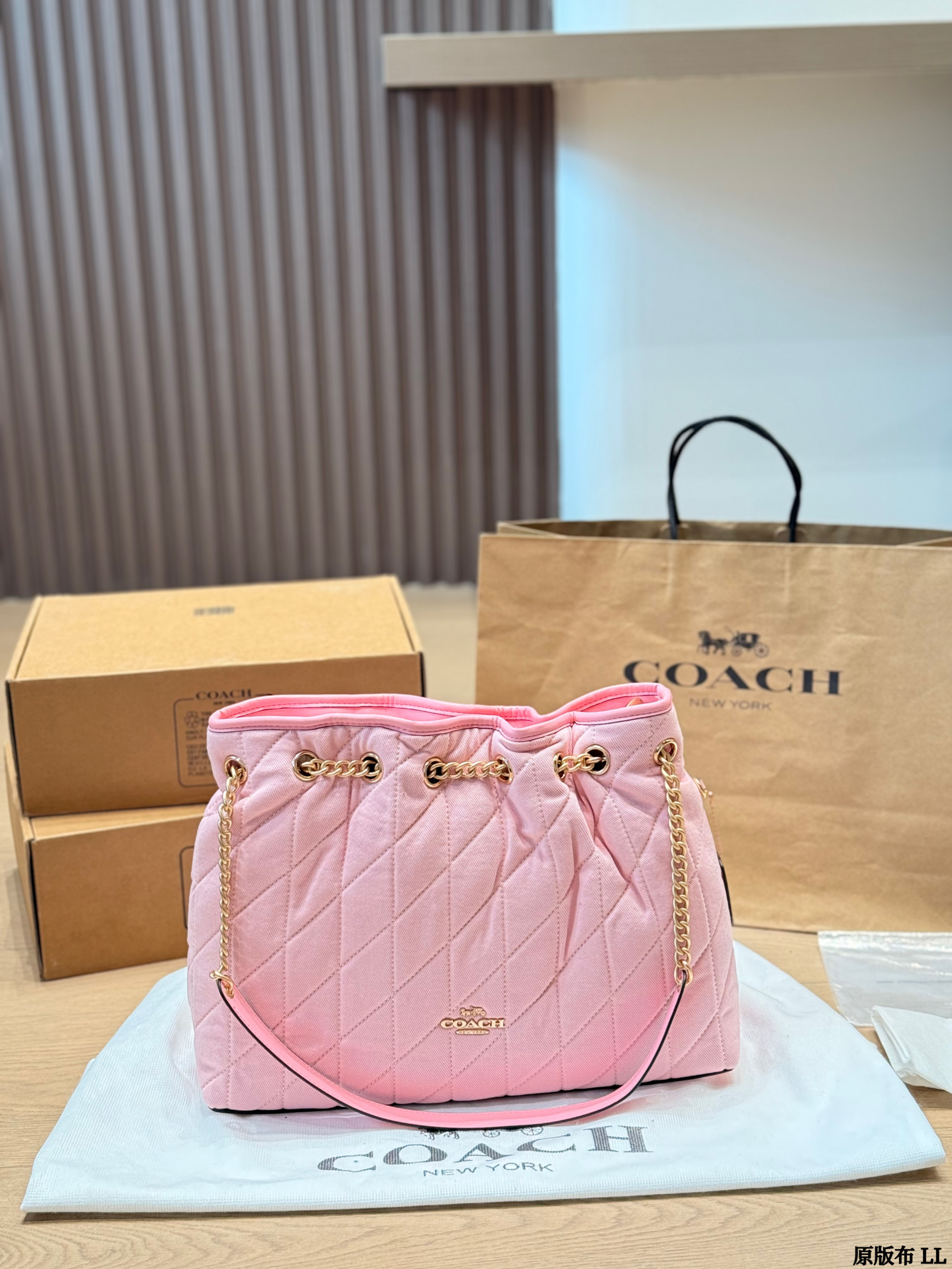 COACH Quilted chain tote bag - cnluxepick