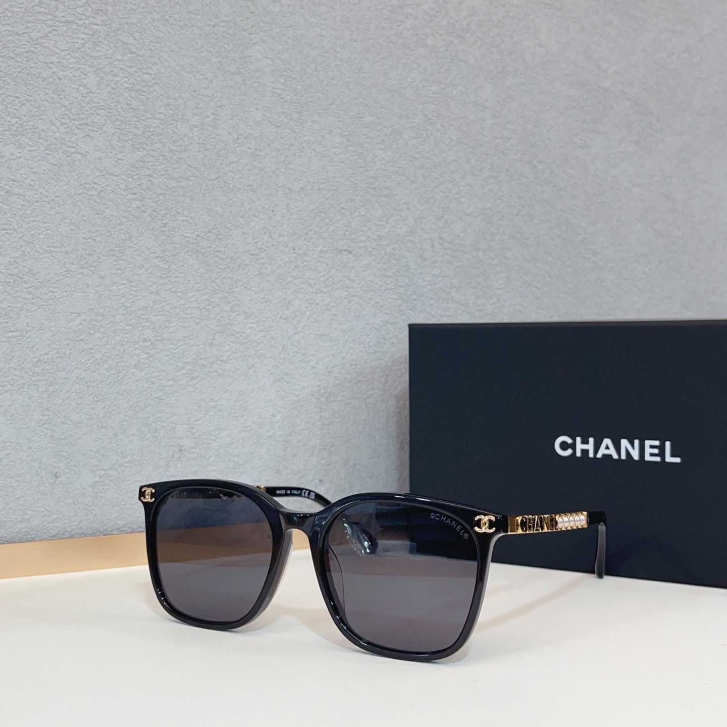 Chanel oversized square-frame glasses - cnluxepick