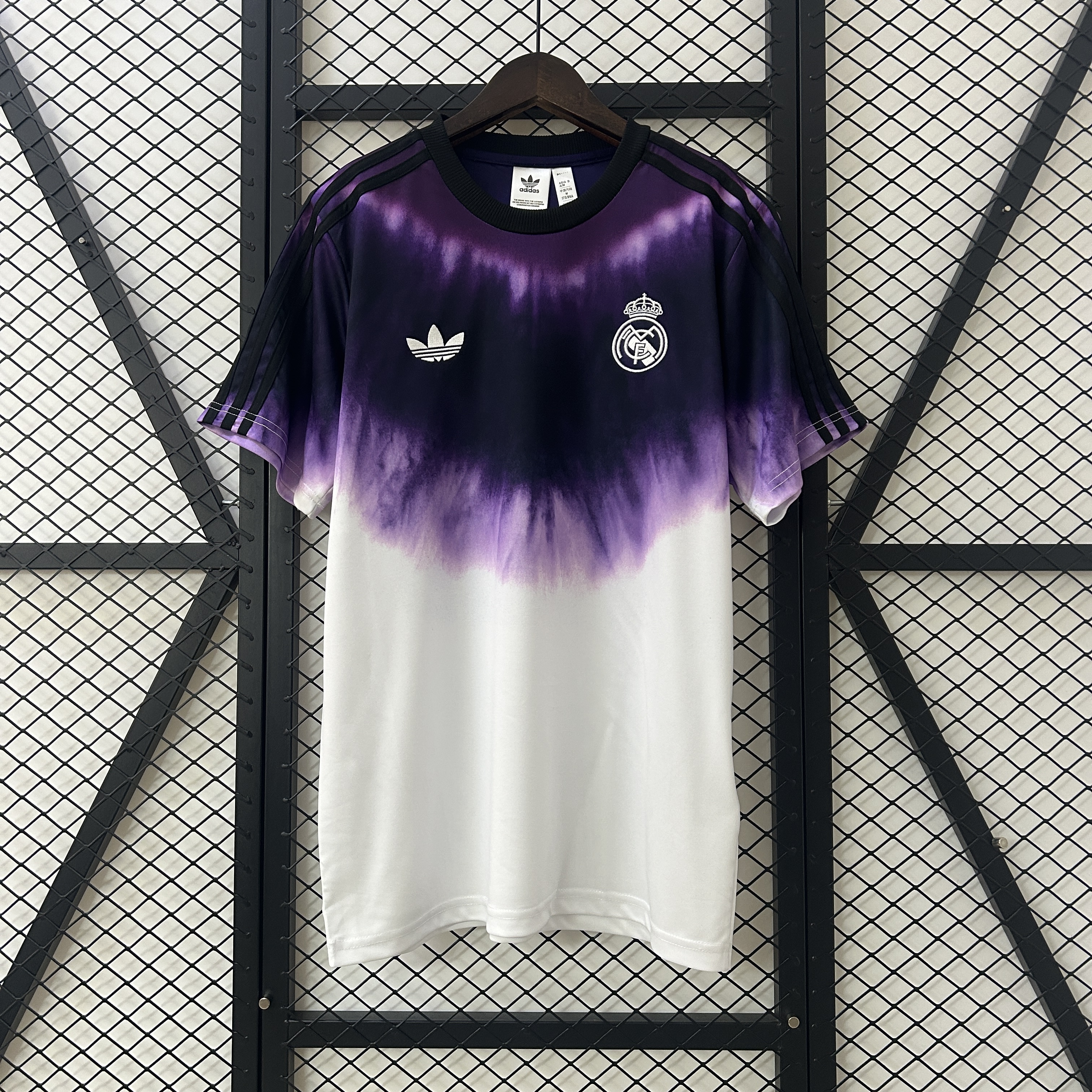 Real Madrid Special Edition Man Jersey 24/25