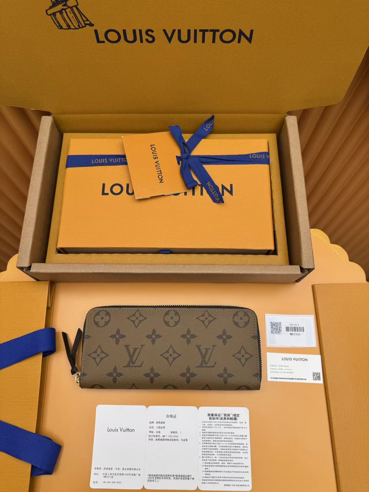 LV Wallet M82336