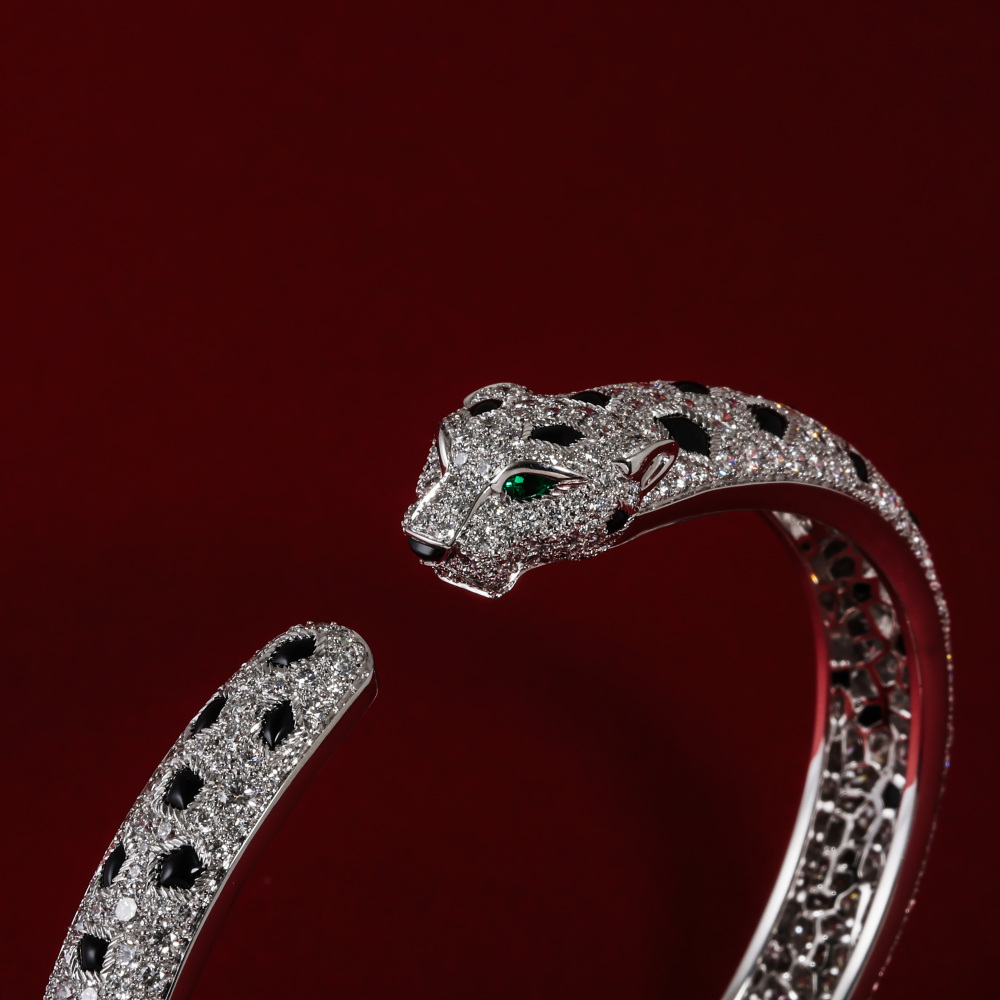 Cartier Panthère Bracelet 18K White Gold N6722400