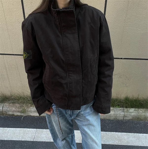 ストーンアイランド