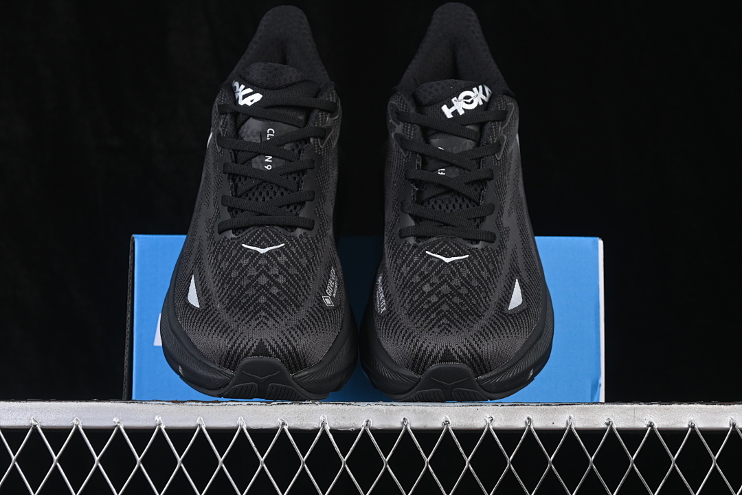HOKA One One Clifton 9 All-terrain Everyday Road Running Shoes