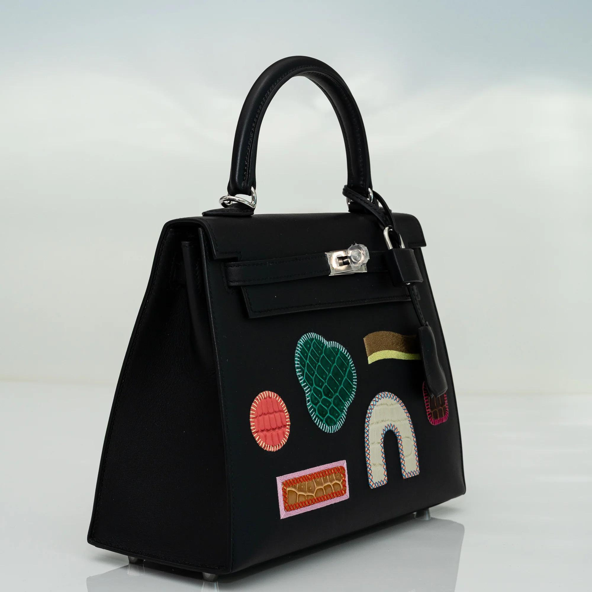 Hermès Kelly 25 Sellier Broderie Colla Noir Swift & Niloticus Crocodile Palladium Hardware
