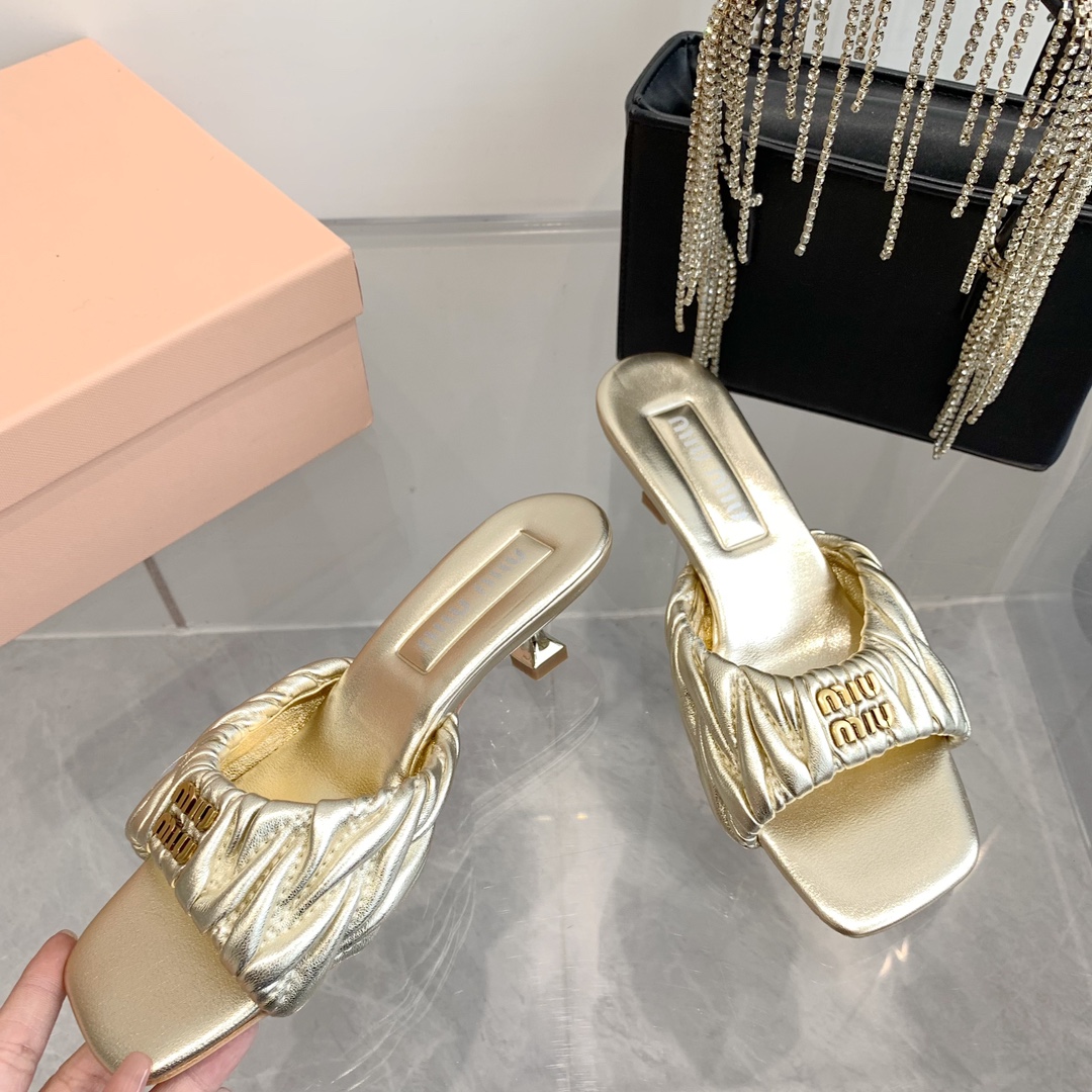 High-quality Miumiu 2024ss Sheepskin sandals - cnluxepick