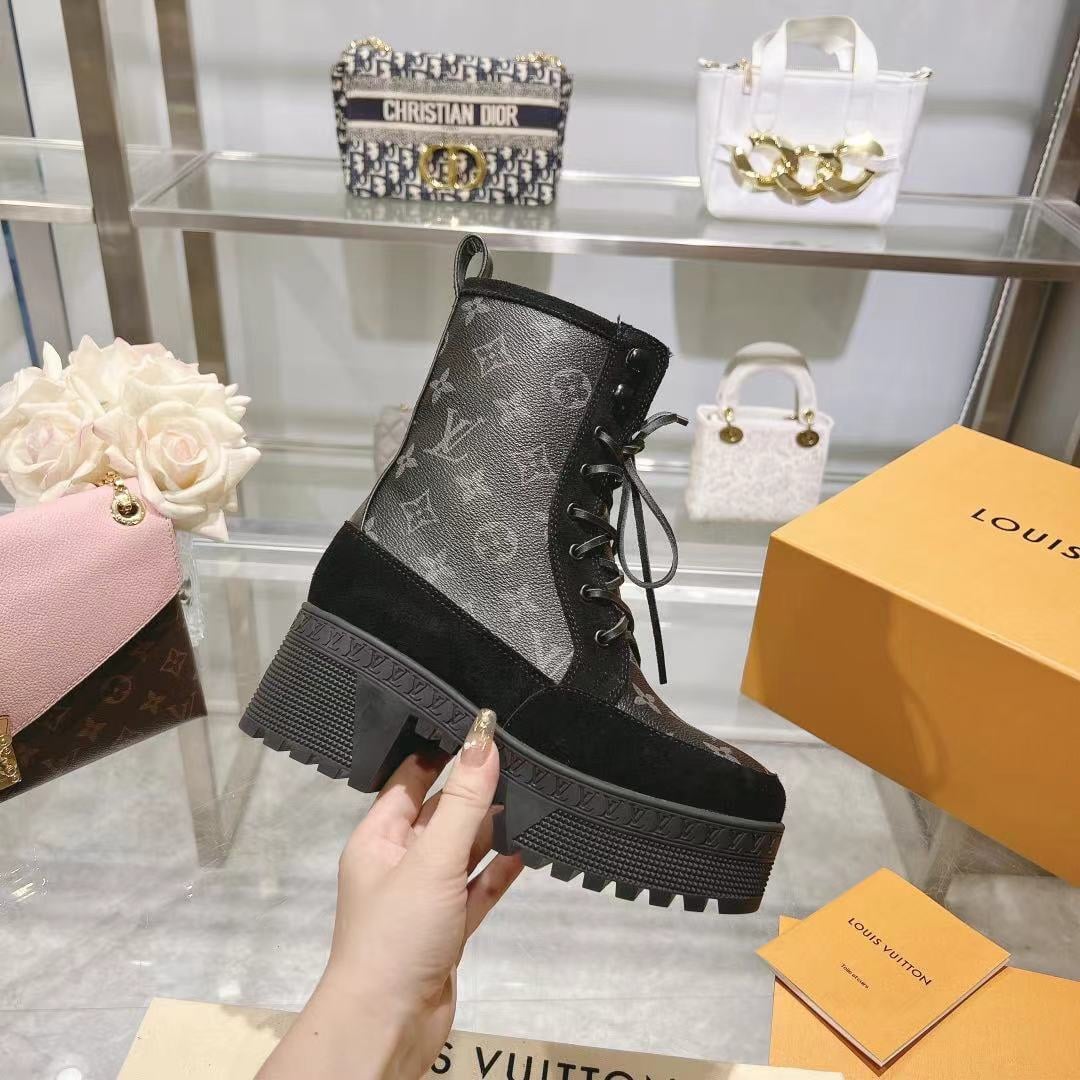 Louis Vuitton Laureate Platform Desert Boot Black