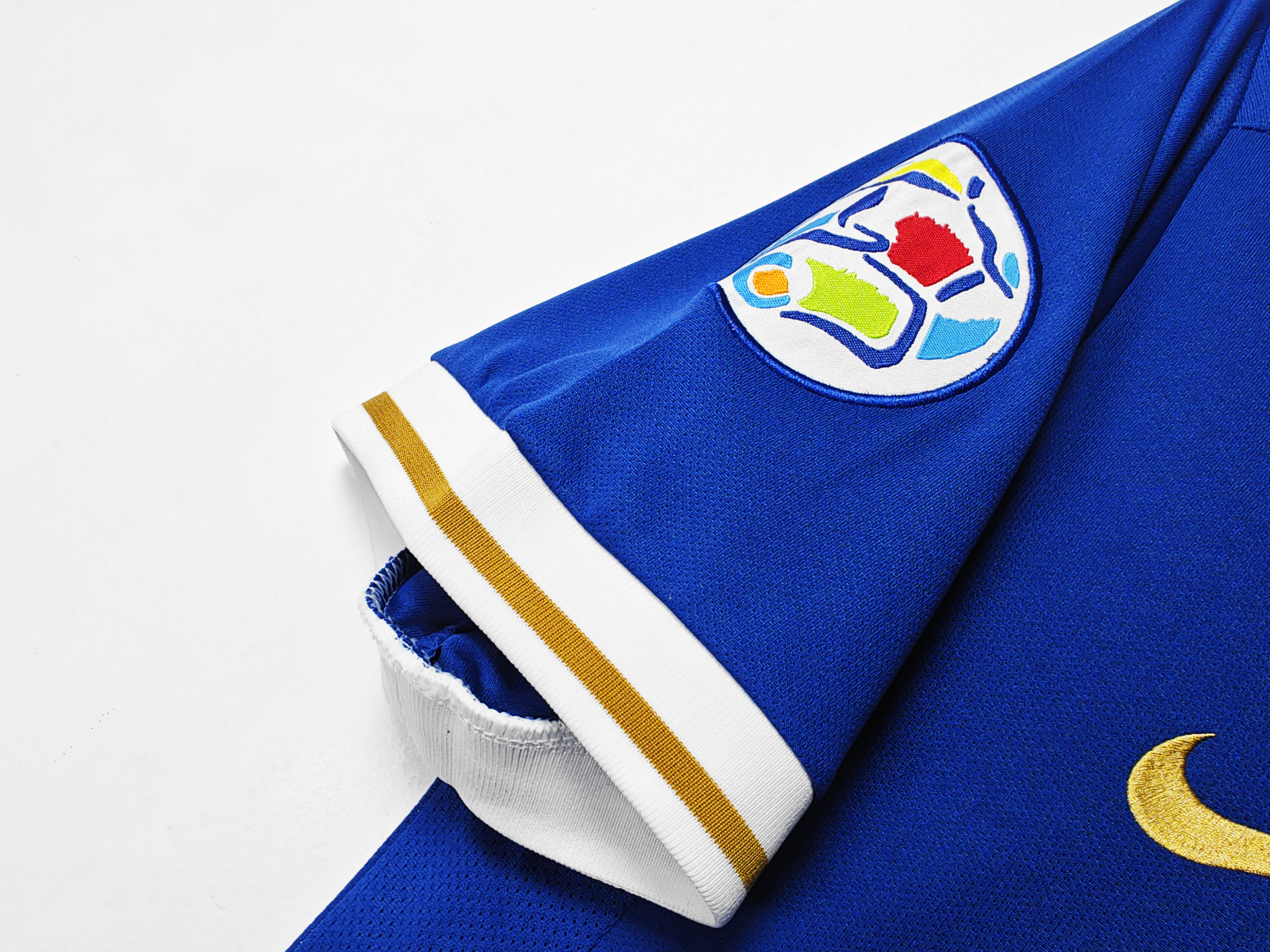 Retro  Italy 1996 Home Blue with badges