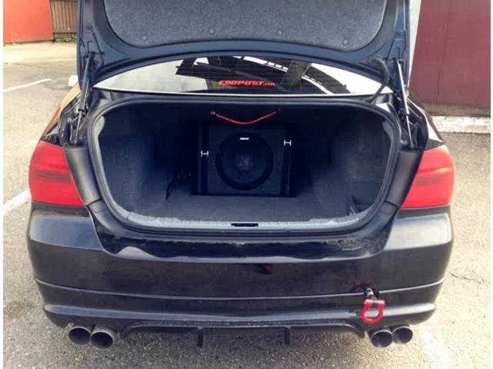 kicker-Subwoofer with Built-In 100W Amplifier