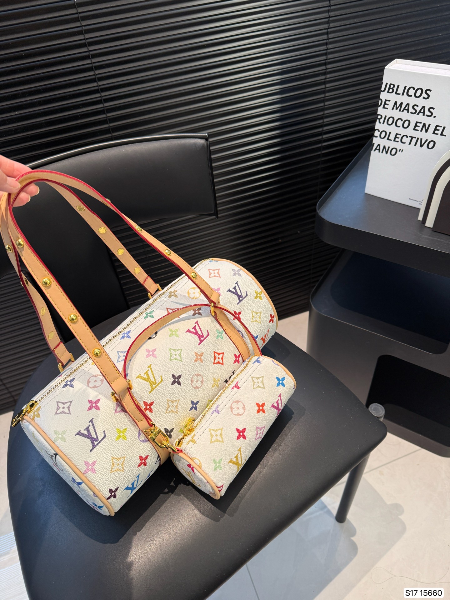 LV armpit bag 2-in-1 pillow bag classic and fashionable - cnluxepick