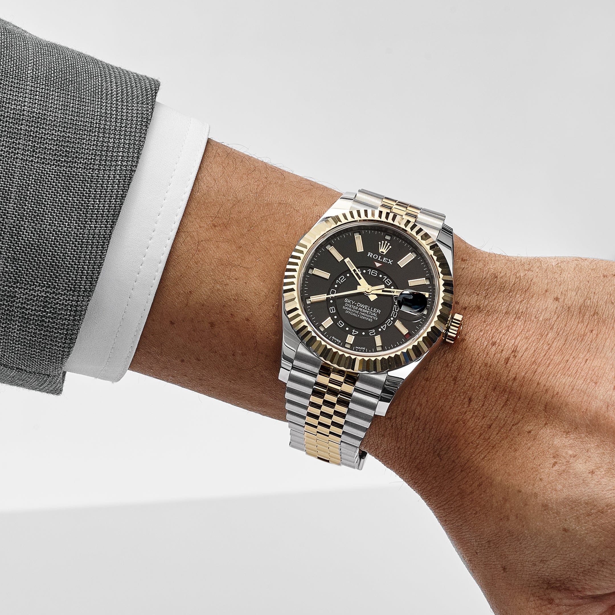Rolex Sky-Dweller 326933 Stainless Steel Yellow Gold Black Dial Jubilee (2022)