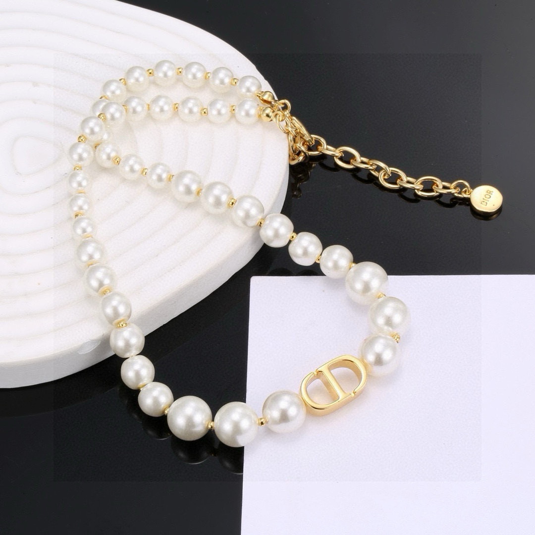 Dior Pearl Necklace - cnluxepick
