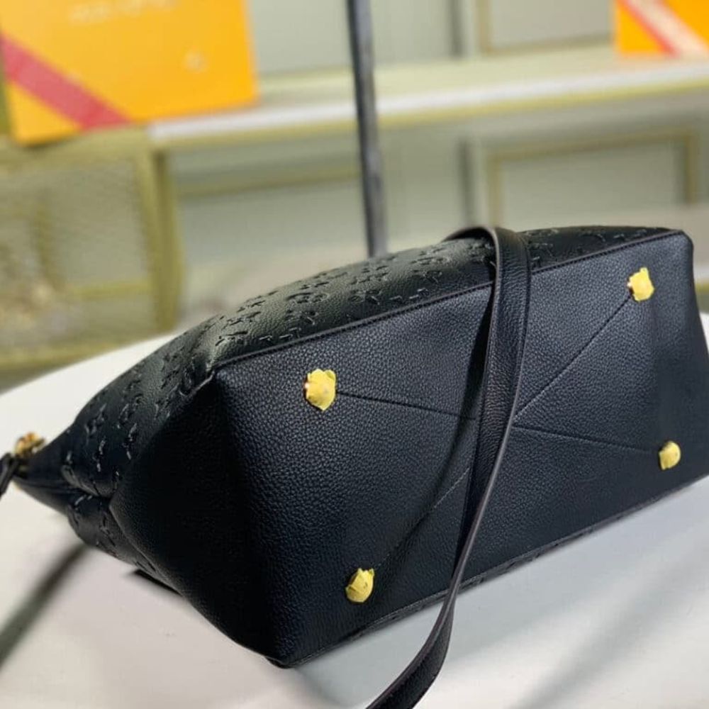 Louis Vuitton Maida Hobo Bag Black M45522