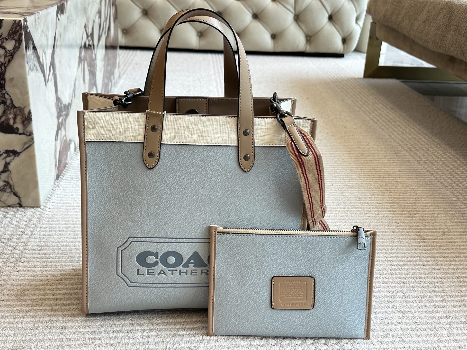 Coach Field Tote - cnluxepick