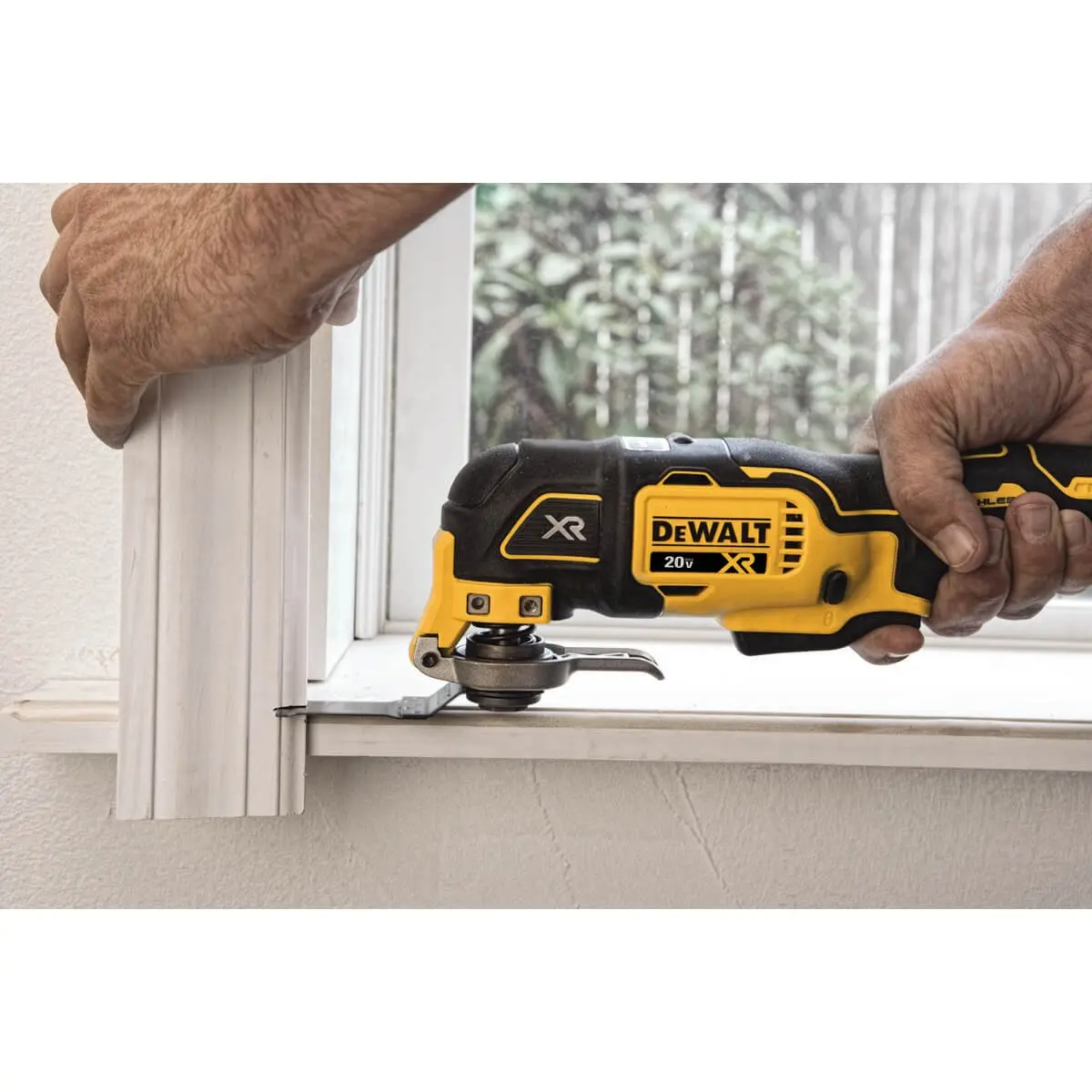2026 DEWALT DCS356B 20V MAX* XR® BRUSHLESS CORDLESS 3-SPEED OSCILLATING MULTI-TOOL (TOOL ONLY)