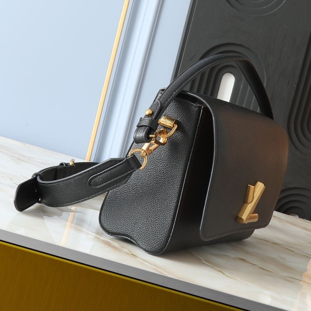 Louis Vuitton Soft Twist Black 10.6 Inches M24639
