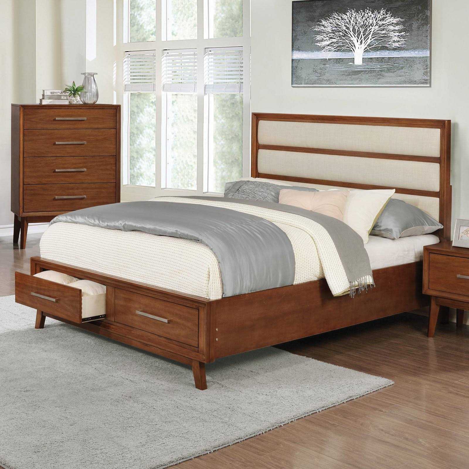 Coaster 204440KE Eastern King Bed