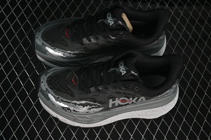 HOKA One One Stinson 7