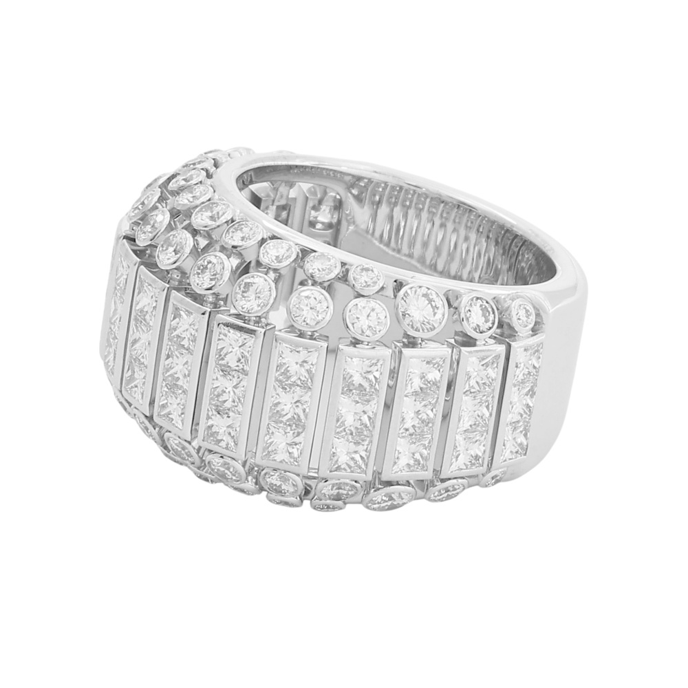 Cartier Couronne Princess Cut Diamond 18k White Gold Ring N4206600