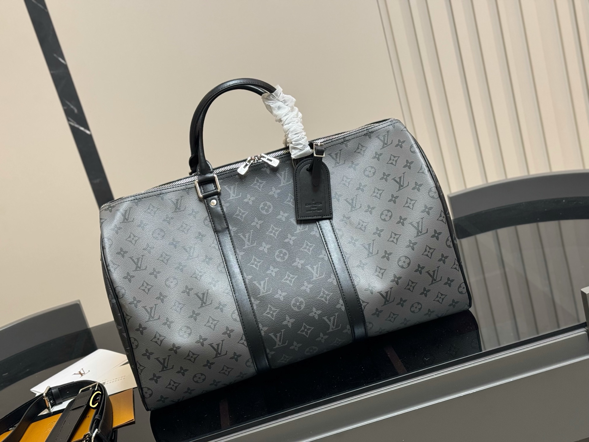LV super cool Keepall travel bag - cnluxepick