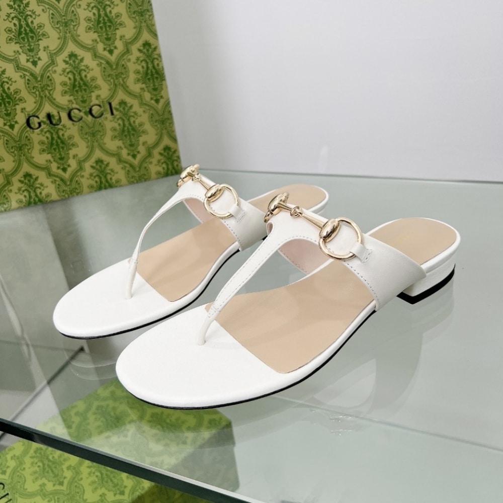 Gucci Women’S Thong Sandal With Horsebit Ivory 816590 C9D00 9540