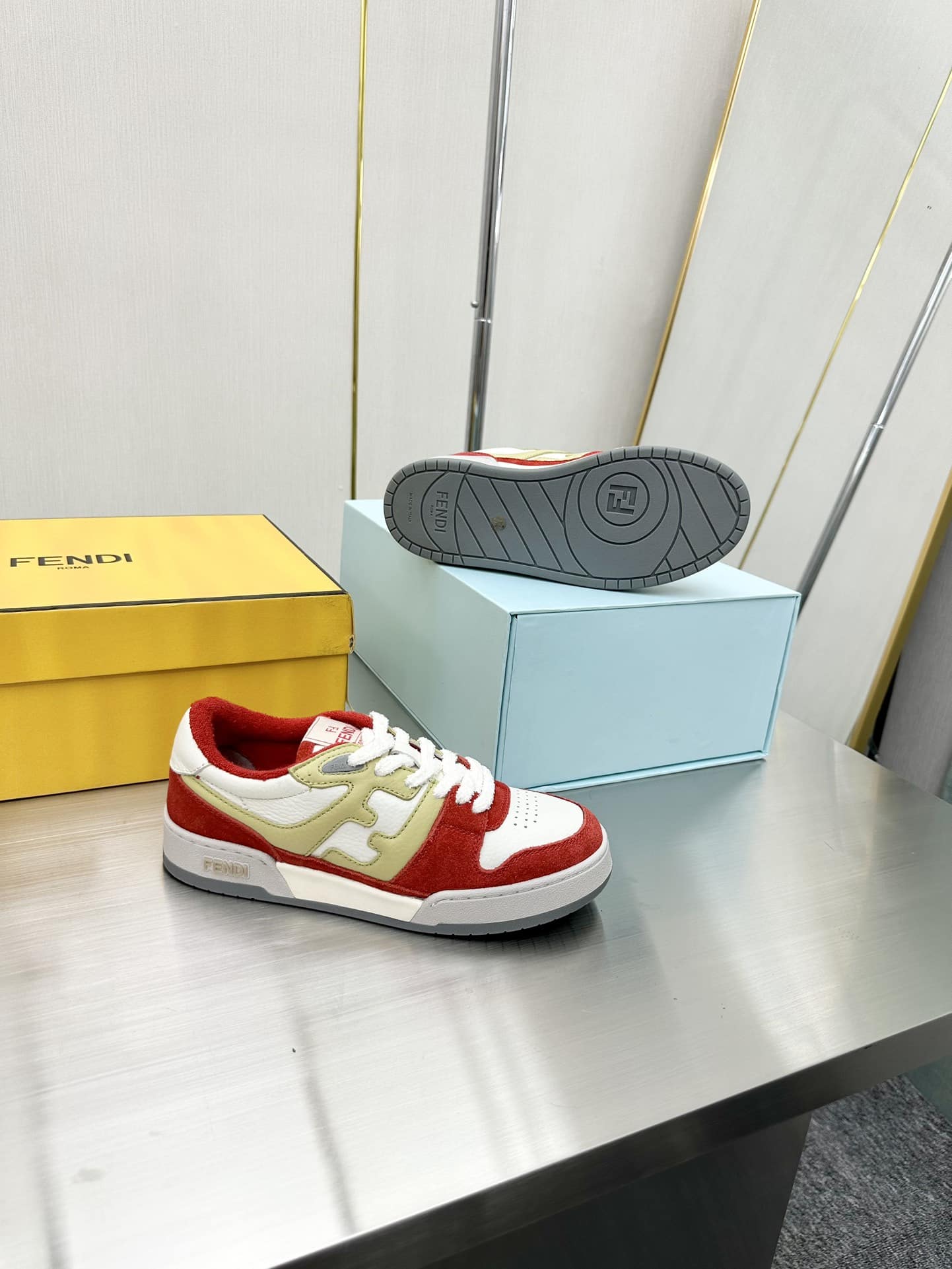 Fendi Match Suede Low Tops White And Red 7E1493Ai1Nf1H1D